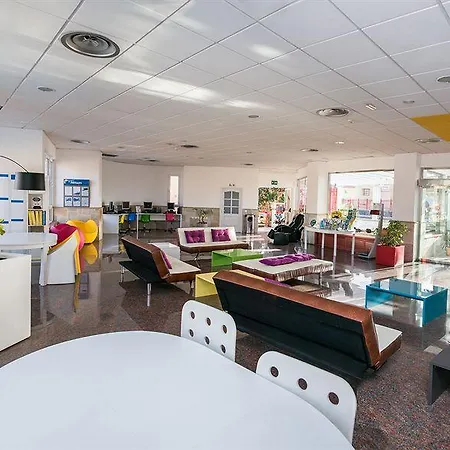 Livvo Koala Garden Apartment
